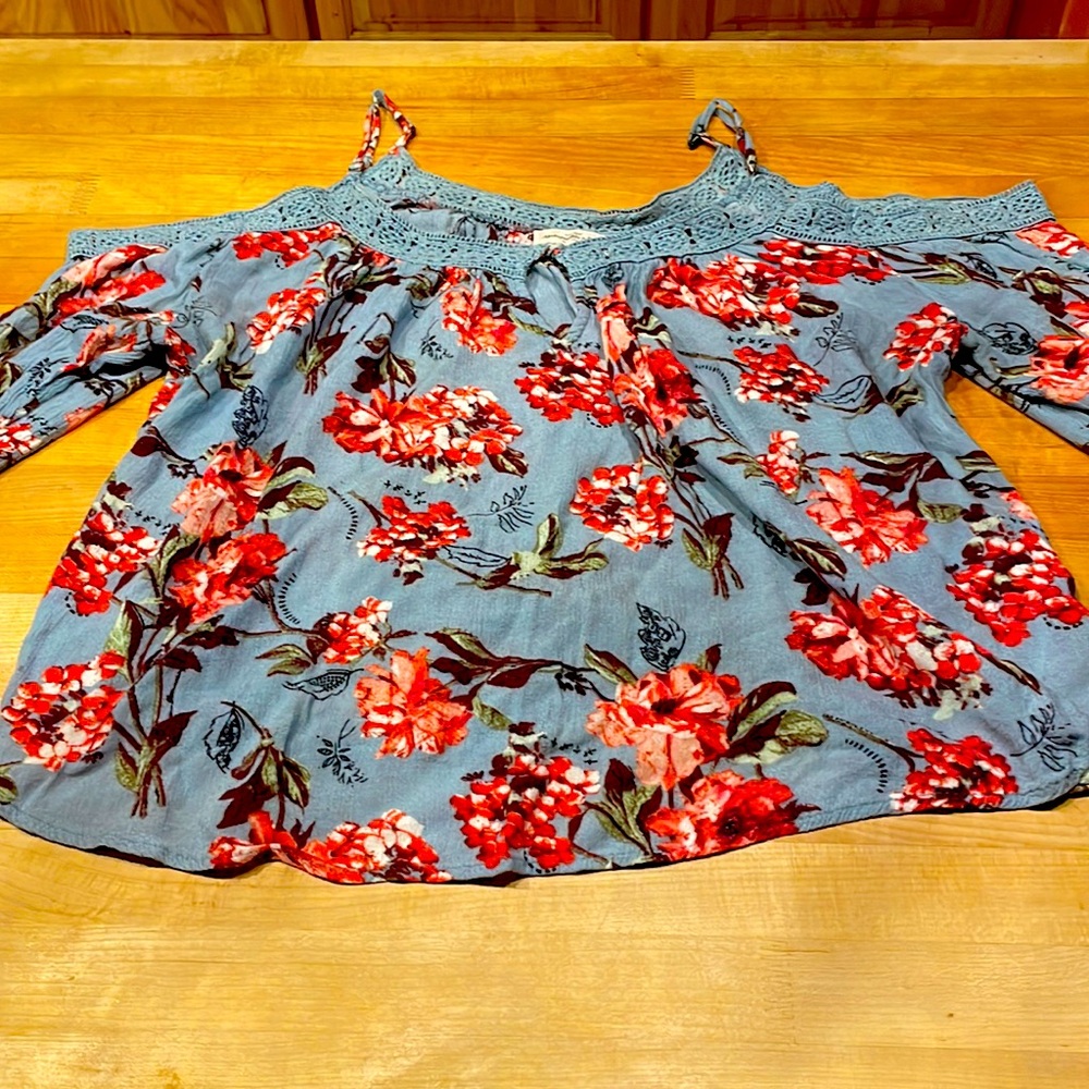 Abercrombie & Fitch Floral Cold Shoulder Top Large